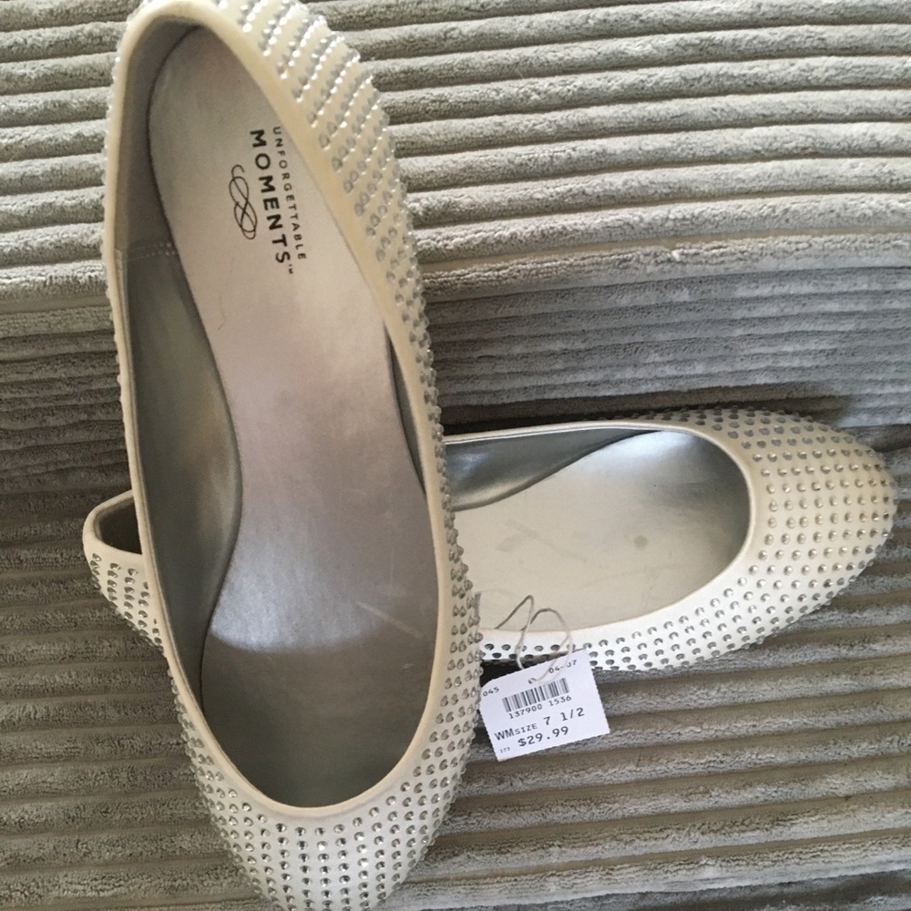 Blinged-Out Unforgettable Moments Flats